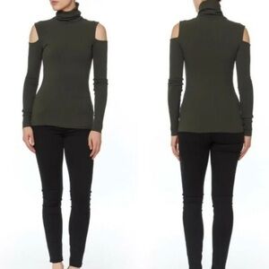 Bailey green ribbed turtle neck cold shoulder top size 44